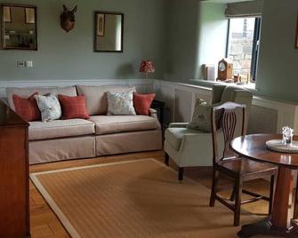 Tranquil Barn Conversion Near Matlock - Matlock Bath - Living room