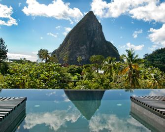 Rabot Hotel From Hotel Chocolat - Soufrière - Πισίνα
