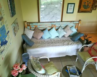 The Coelacanth Guest House And Beach Thyme Self Catering - Kidd’s Beach - Sala de estar