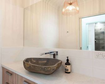 Mandel on High - Echuca Holiday Homes - Echuca