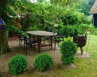 Ferienhaus Fontane - Undeloh - Innenhof