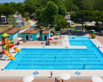 Mobile Home in Italy near the Beach - Cesenatico - Pool