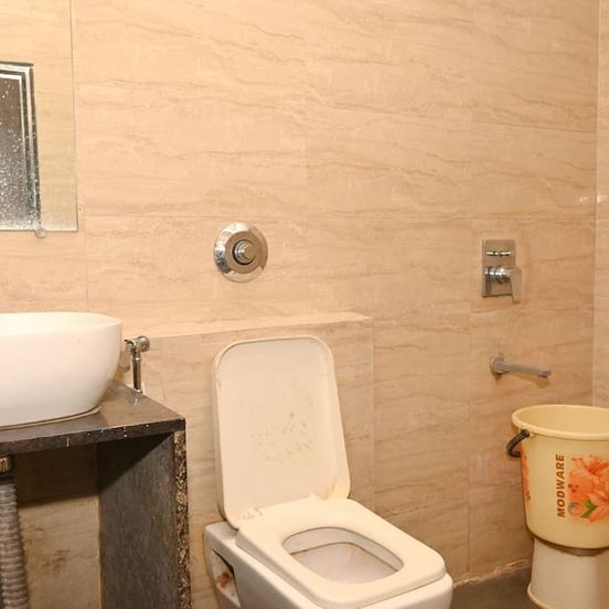 Hotel Ryaan Inn - Raipur Junction image 1