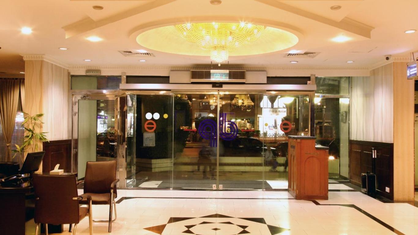 Dream Palace Hotel