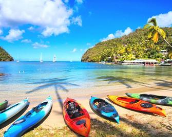 Marigot Beach Club and Dive Resort - Castries - Playa