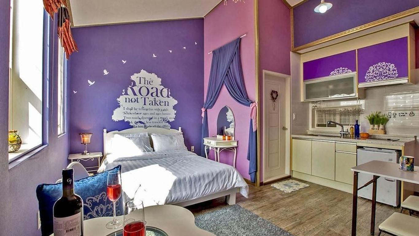 Ganghwado Afternoon in the Forest Pension