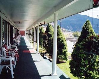 Hanging Lake Inn - Glenwood Springs - Patio
