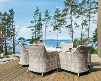 3 Bedroom Amazing Home In Jørpeland - Jørpeland - Patio