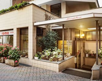 Hotel Roma - Aosta - Gebäude