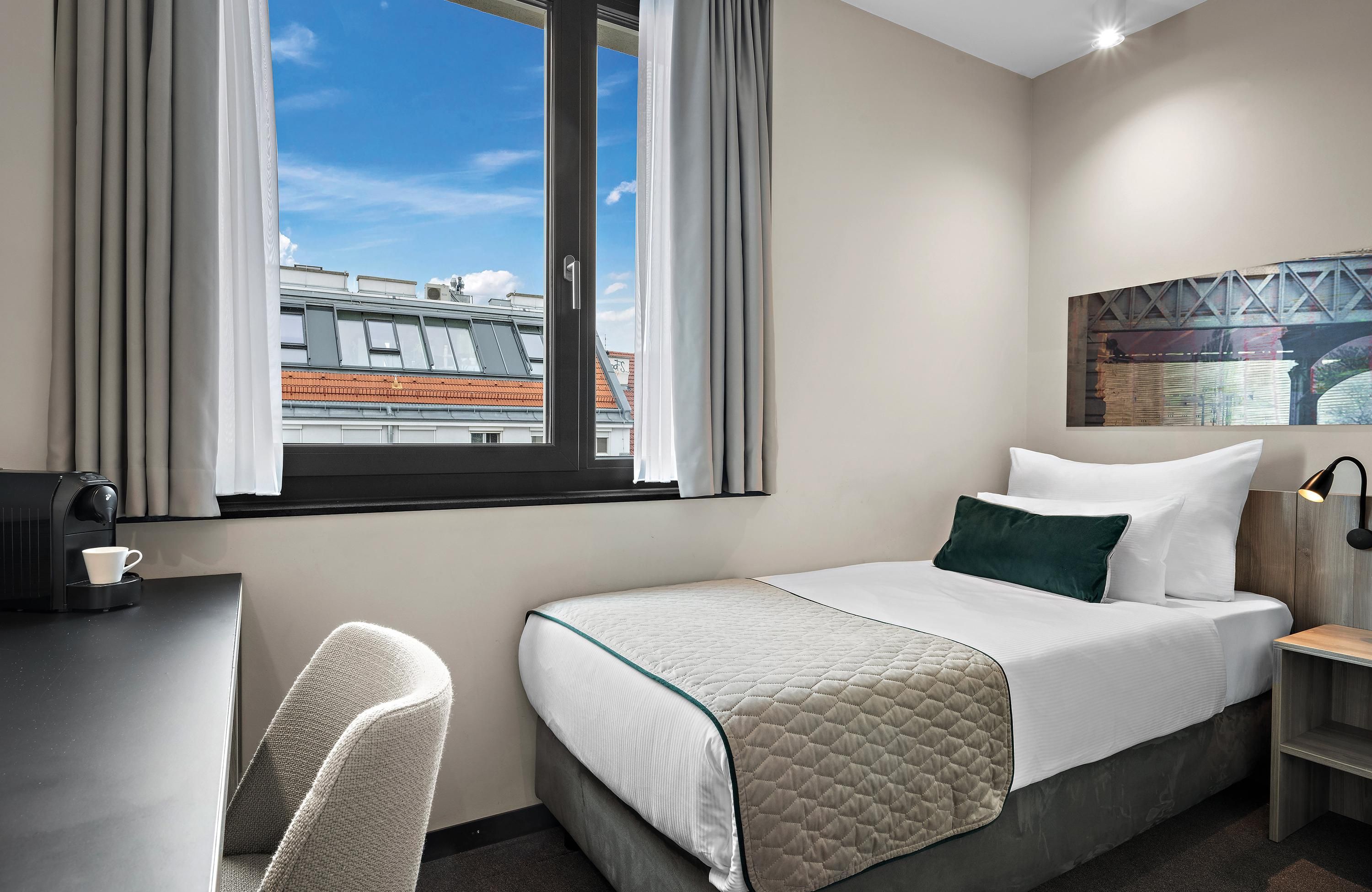 Leonardo Hotel Vienna City West thumbnail 2