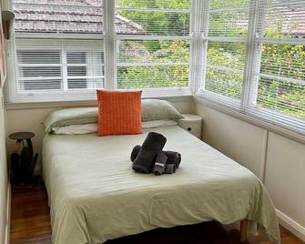 Restored 1940's Holiday Flat - Katoomba - Bedroom