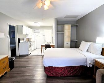 Okanagan Seasons Resort - קלונה - חדר שינה