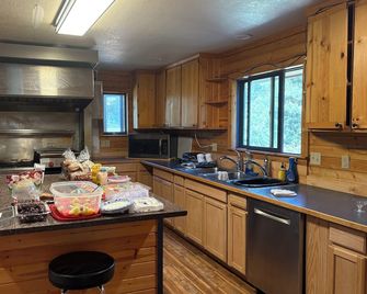 Boulder Creek Lodge - Philipsburg - Cocina