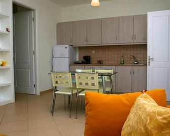 Augustis Suites - Ormos Korthiou - Cocina