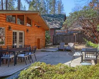 Semper Fi Tlf With Boat Slip - Bass Lake - Patio