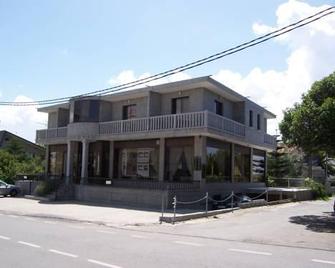 9 olas - A Lanzada - Gebouw