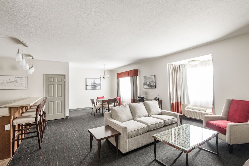 Edgewater Hotel - Whitehorse