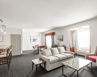 Edgewater Hotel - Whitehorse