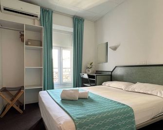 Little Palace - Cannes - Habitación