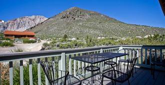 Convict Lake Resort - Mammoth Lakes - Balcony