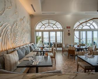 Great Bay Condominiums Located at The Ri - Saint Thomas Island - Restaurant