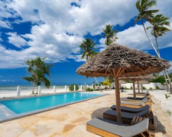 Kiwengwa Minazi Boutique & Spa - Kiwengwa - Pool