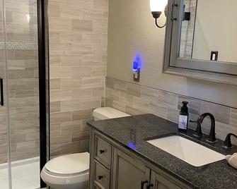 Private Guest House on 3 acres - Round Rock - Baño