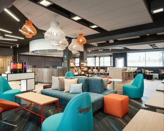Tru by Hilton Cedar Rapids Westdale - Cedar Rapids - Lounge