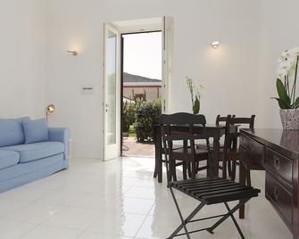I Pretti Resort - Favignana - Sala de estar