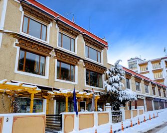 Hotel Lingzi - Leh - Gebäude