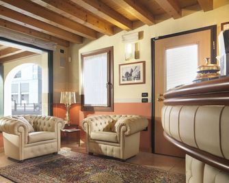 Hotel & Residence Roma - Camposampiero - Obývací pokoj