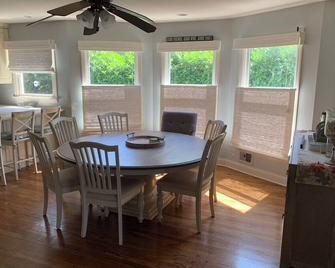 5 Bedroom house walking distance to beach and town - Avon by the Sea