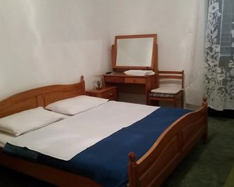 Hotel Biser - Pag - Habitación