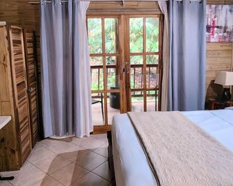 Hotel Bugabutik - Puerto Viejo de Talamanca - Habitación