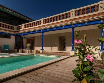 O'bonheur De Hamma - Castelnaudary - Piscine