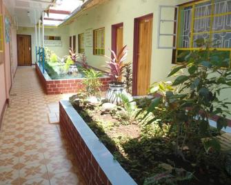 Bethel Christian Guest House - Othaya - Balcón