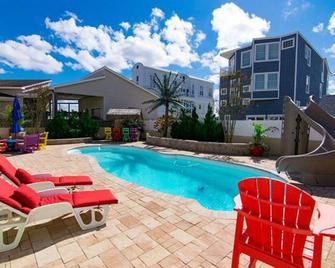 Backyard Oasis - Heated Saltwater Pool - Surf City - Pool