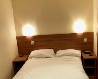 The King Alfred - Street - Quarto