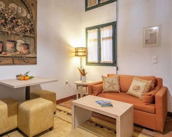 The Varos Residences Hotel - Város - Living room