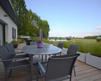 Cottage with Terrace in the Bay of Somme - Saint-Quentin-en-Tourmont - Patio
