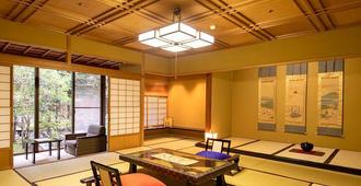 Hoshi - Komatsu - Dining room