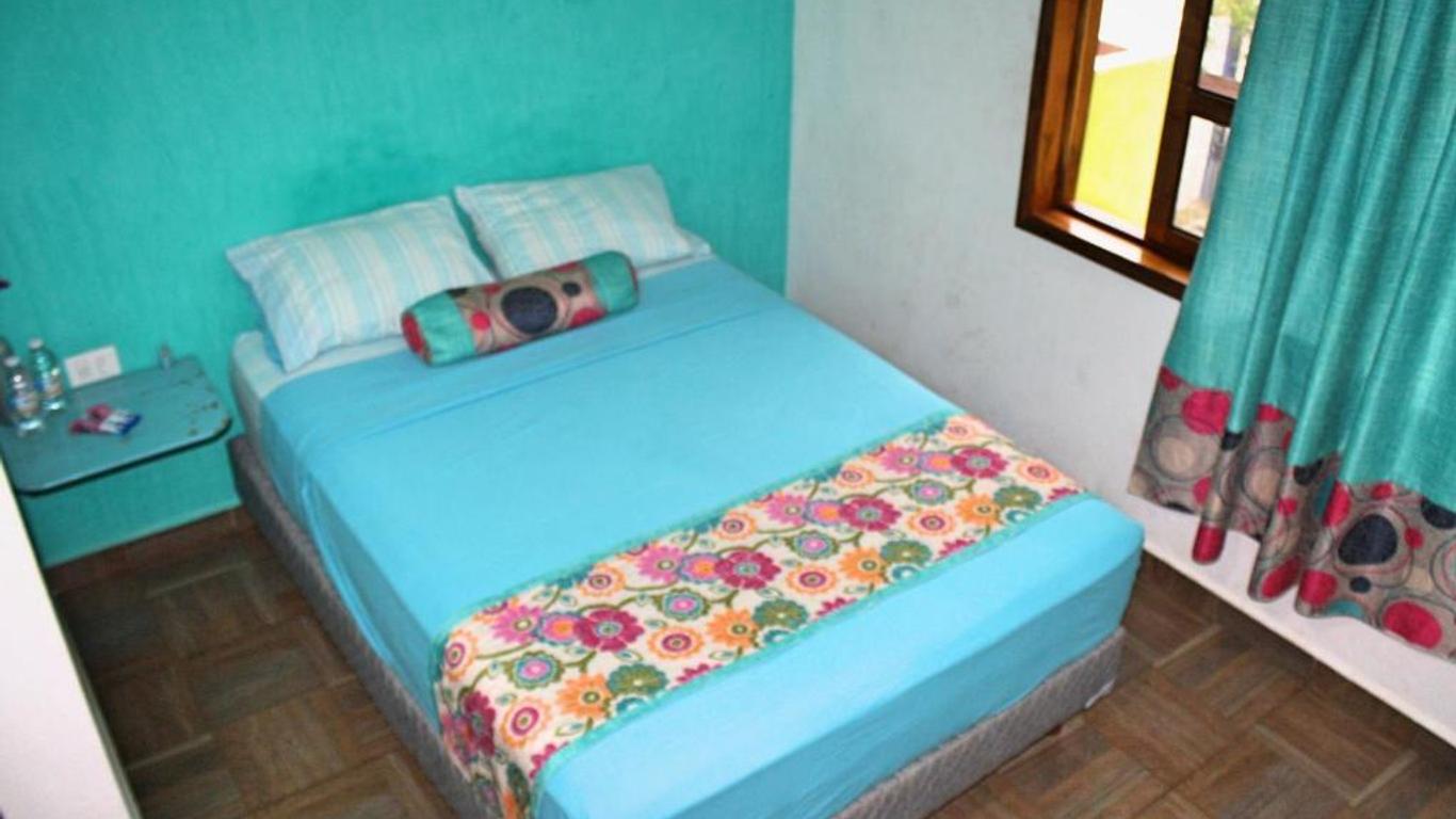 Yaxche Centro Hostal y Camping