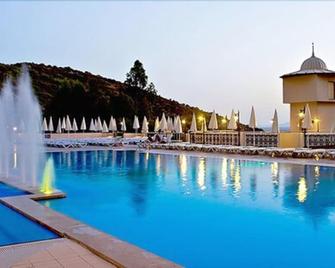 Ladonia Adakule - Kusadasi - Pool