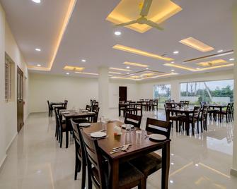 Hotel Royal Suites - Narasapura - Restaurante