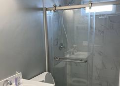 Holmes Modern Homes - Quincy - Bagno