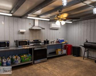 Nostalgic Motel Vibes Cozy Rooms Wifi Room 3 - Prescott - Cocina