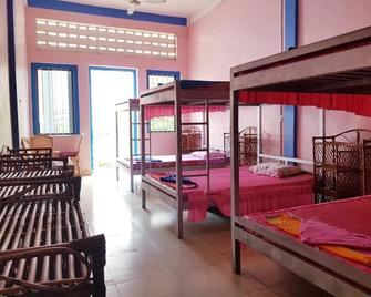 Ganesha Family Guesthouse - Ciudad de Battambang - Habitación
