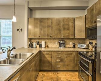 Heart of the Brooklyn Arts District Urban Gem! - Wilmington - Küche