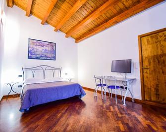 Case Ruggero - צ'פאלו - חדר שינה