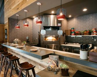 Park City Peaks Hotel - Park City - Kitchen